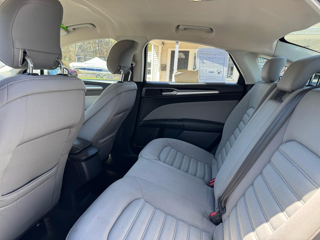 Ford Fusion 4dr Sdn S FWD 2013