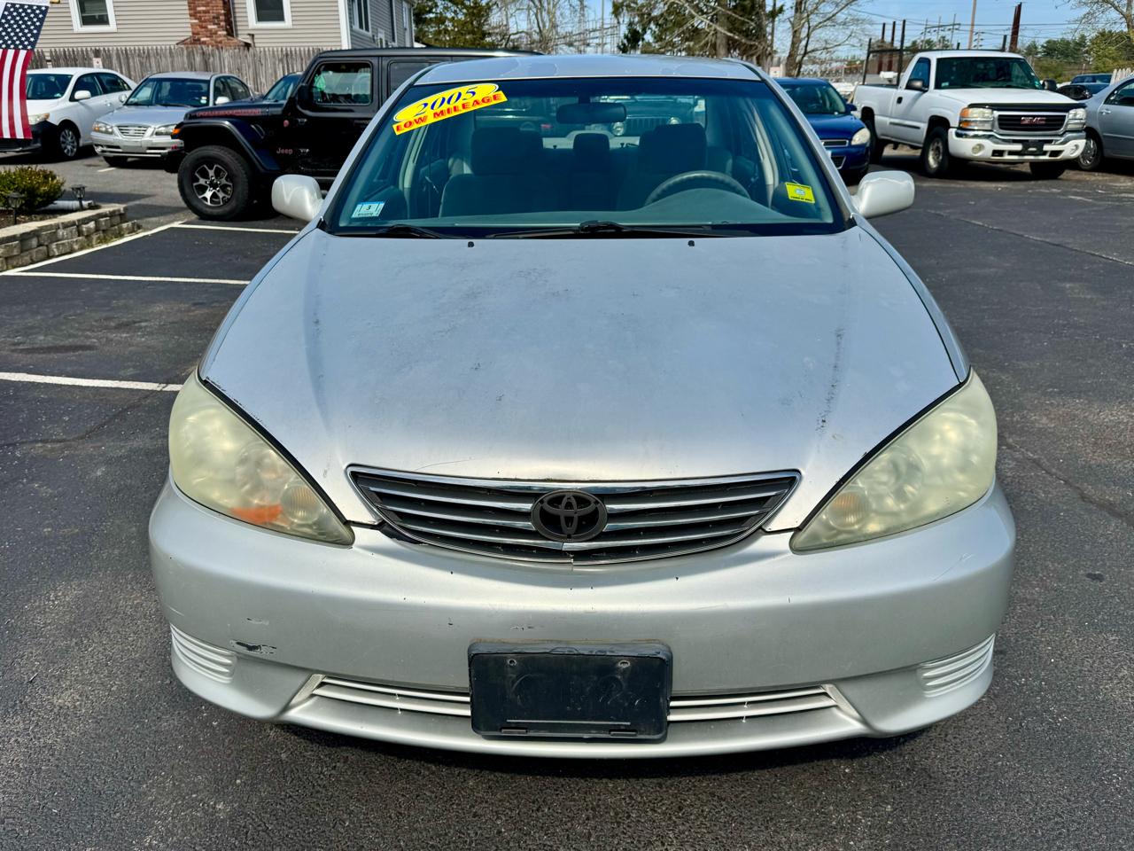 Toyota Camry 4dr Sdn XLE Auto (Natl) 2005