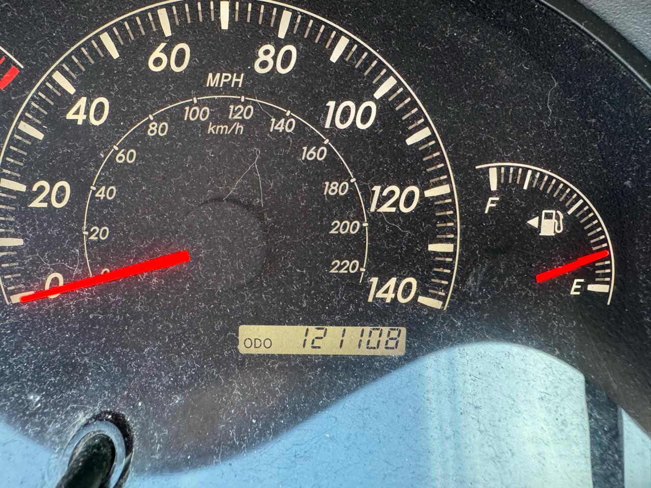 Toyota Camry 4dr Sdn XLE Auto (Natl) 2005