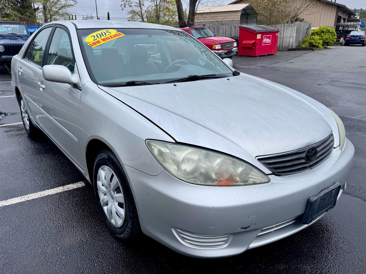 Toyota Camry 4dr Sdn XLE Auto (Natl) 2005