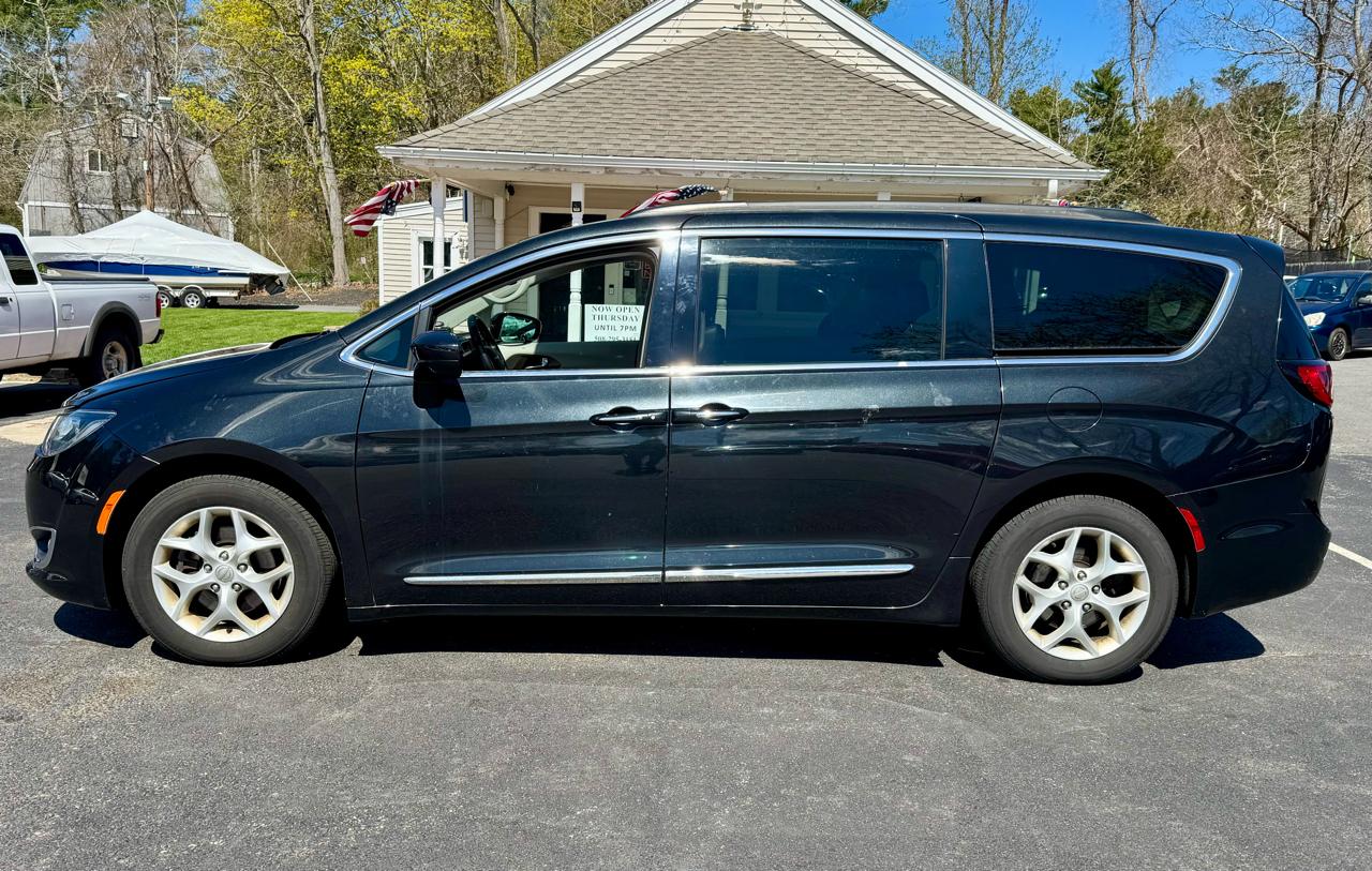 Chrysler Pacifica Touring-L FWD 2017