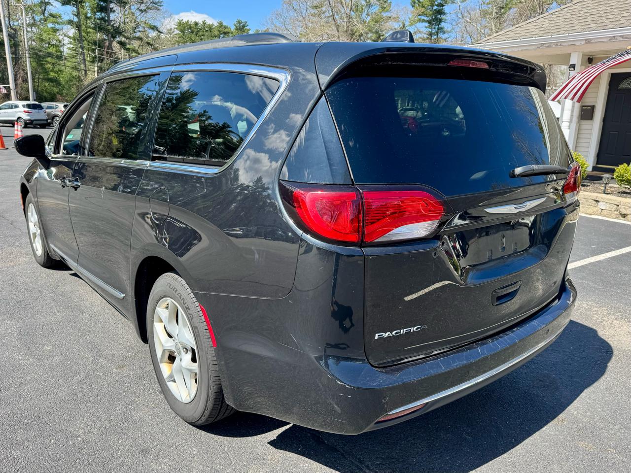 Chrysler Pacifica Touring-L FWD 2017