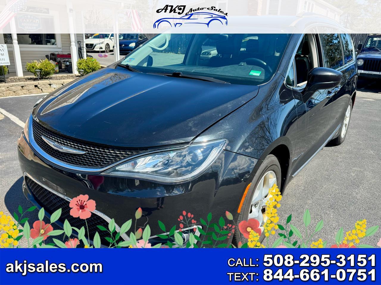 2017 Chrysler Pacifica Touring-L FWD