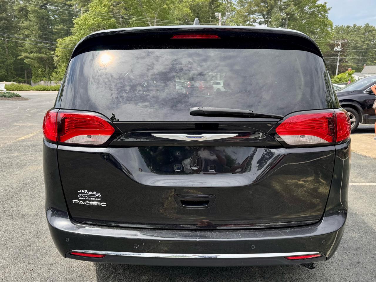 Chrysler Pacifica Touring-L FWD 2017