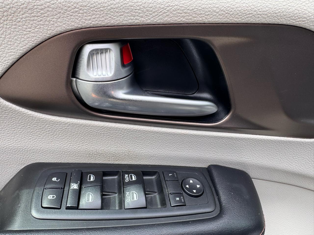 Chrysler Pacifica Touring-L FWD 2017