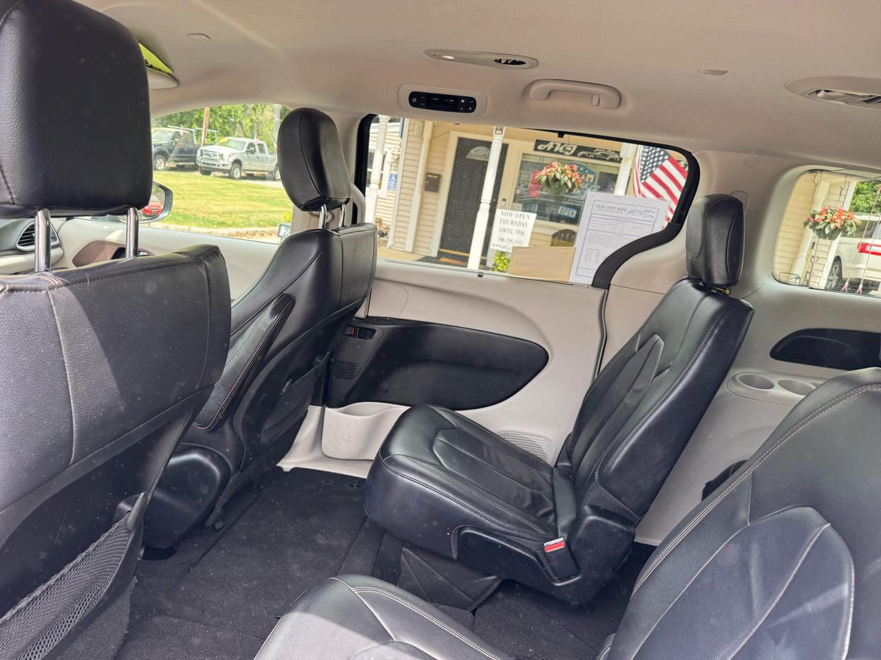 Chrysler Pacifica Touring-L FWD 2017