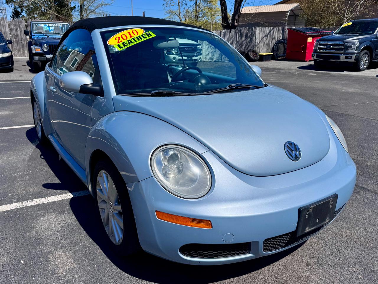 Volkswagen New Beetle Convertible 2dr Auto PZEV 2010