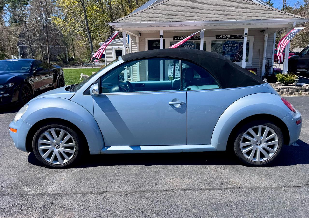 Volkswagen New Beetle Convertible 2dr Auto PZEV 2010