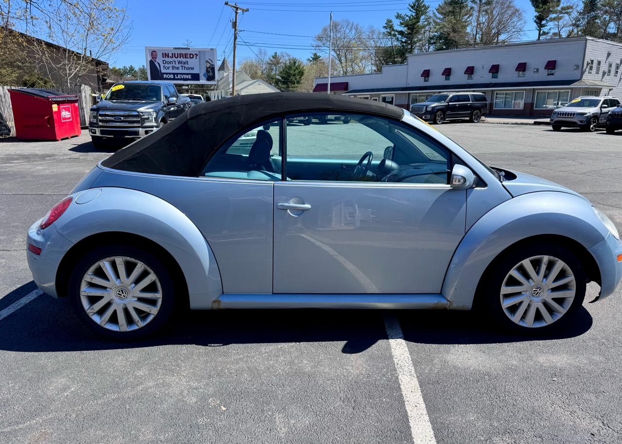 Volkswagen New Beetle Convertible 2dr Auto PZEV 2010