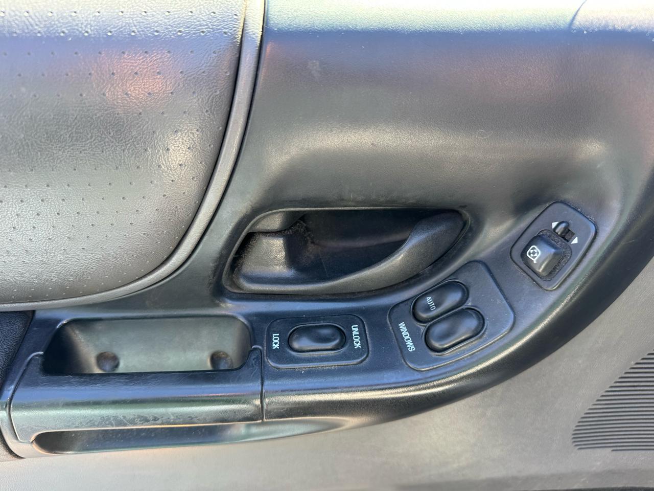 Ford Ranger Supercab 4.0L XLT Off-Rd 4WD w/391A 2001