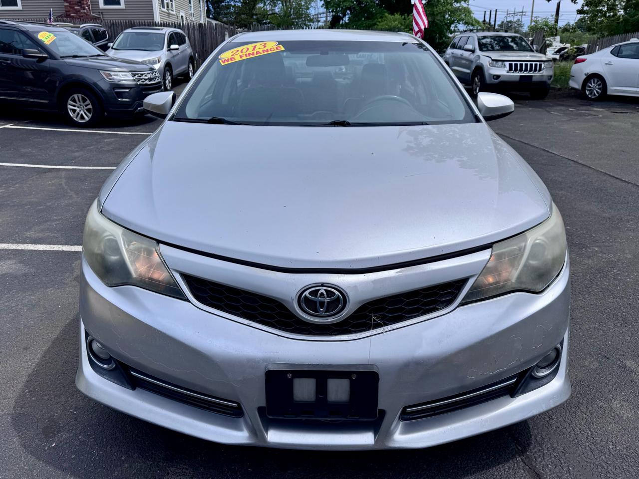 Toyota Camry 4dr Sdn I4 Auto SE w/Special Edition Pkg (Natl) 2013