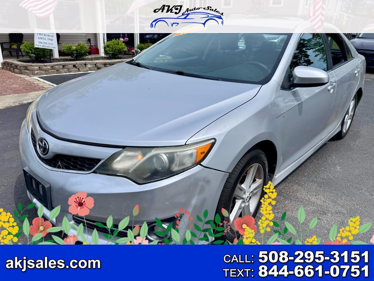 2013 Toyota Camry 4dr Sdn I4 Auto SE w/Special Edition Pkg (Natl)