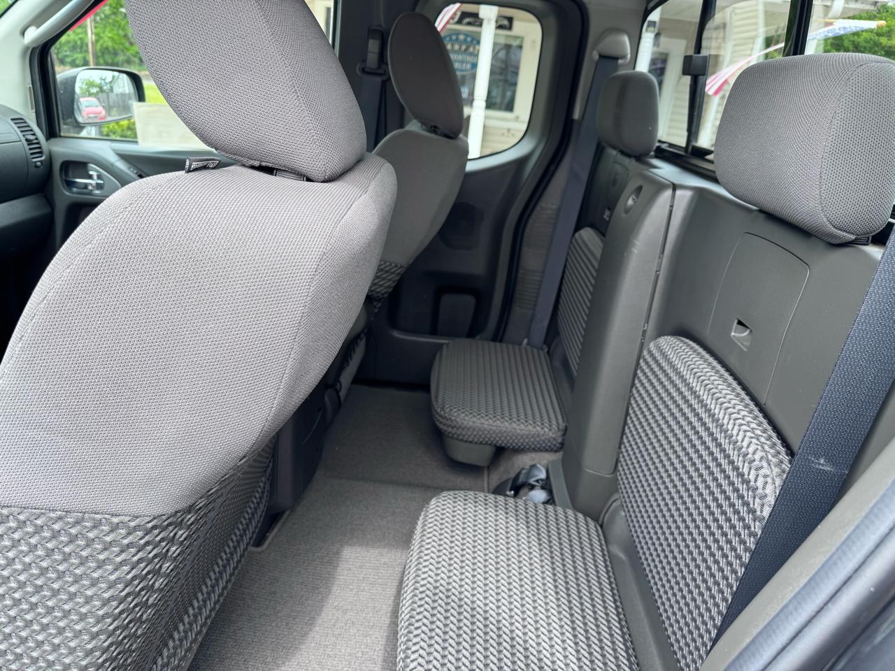 Nissan Frontier 4WD King Cab Auto SE 2010