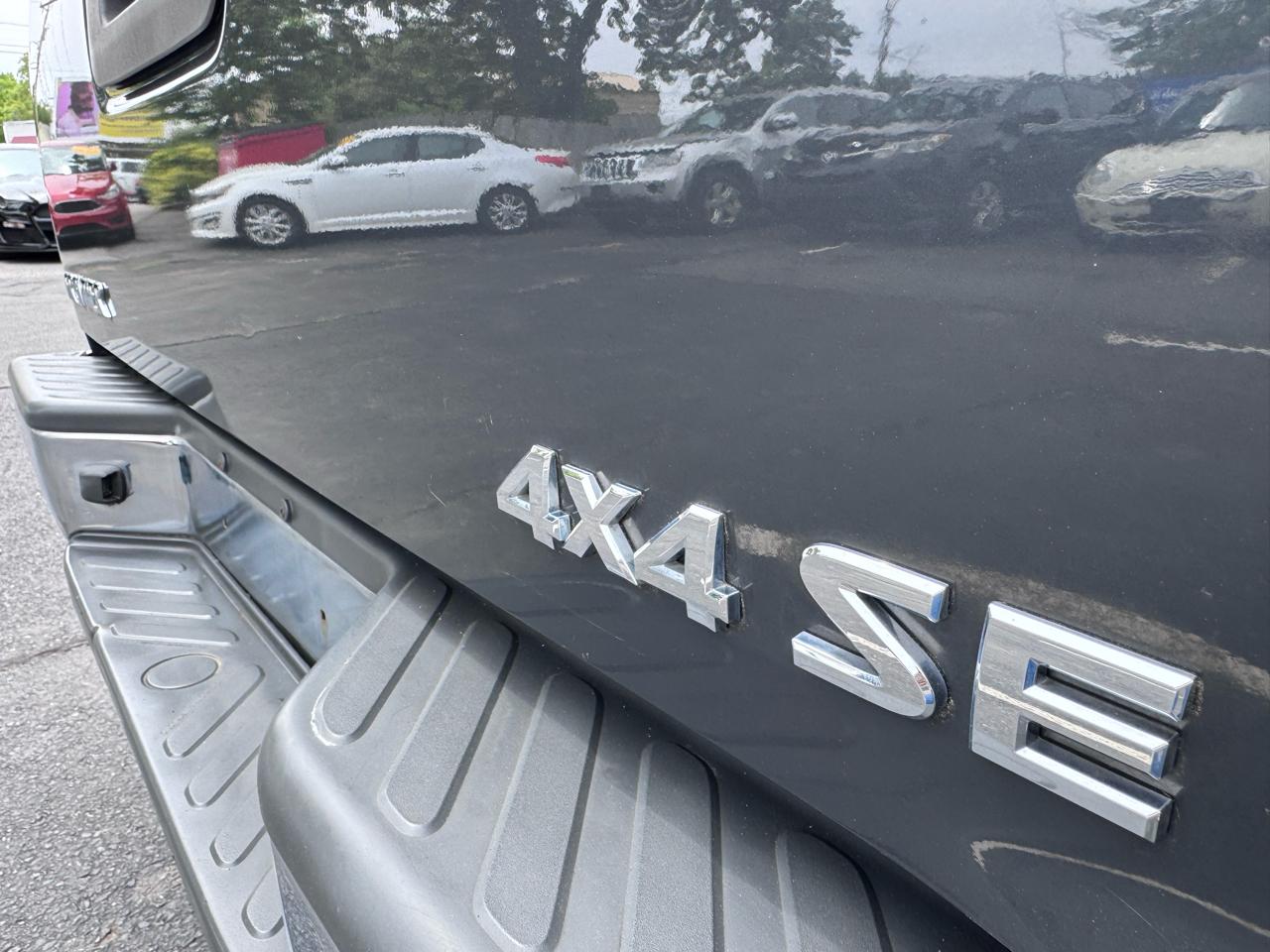 Nissan Frontier 4WD King Cab Auto SE 2010
