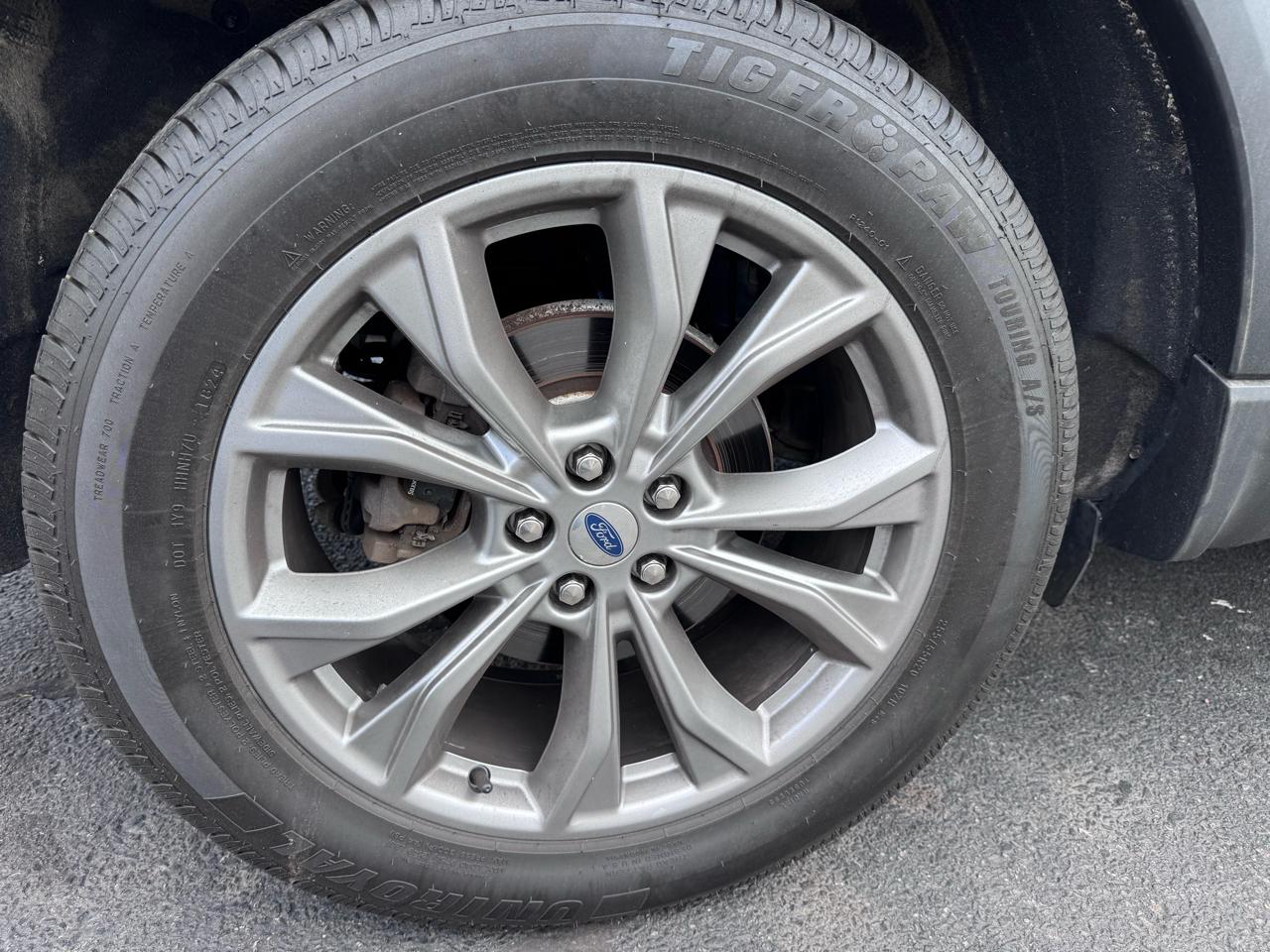Ford Explorer XLT 4WD 2020