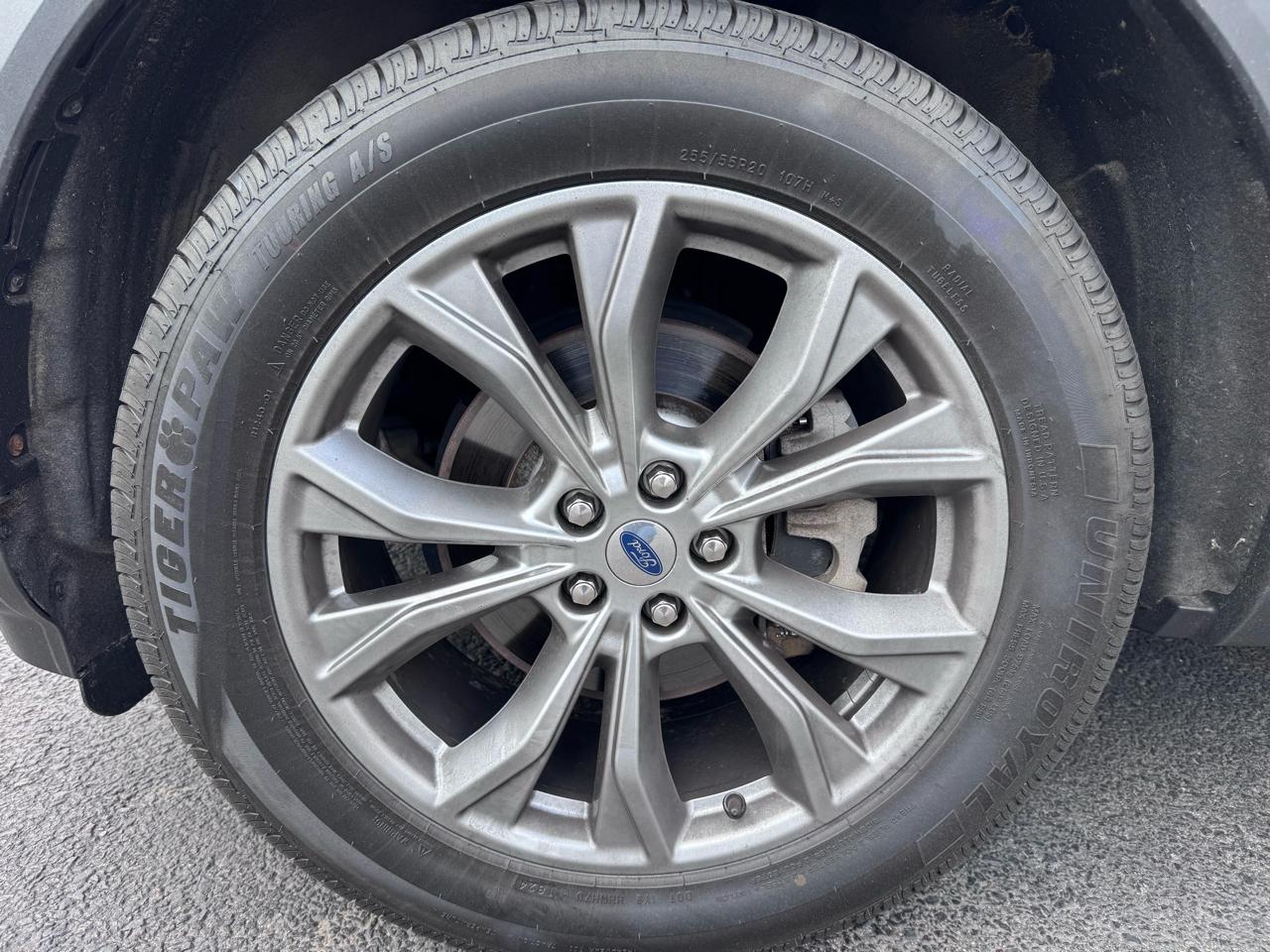 Ford Explorer XLT 4WD 2020