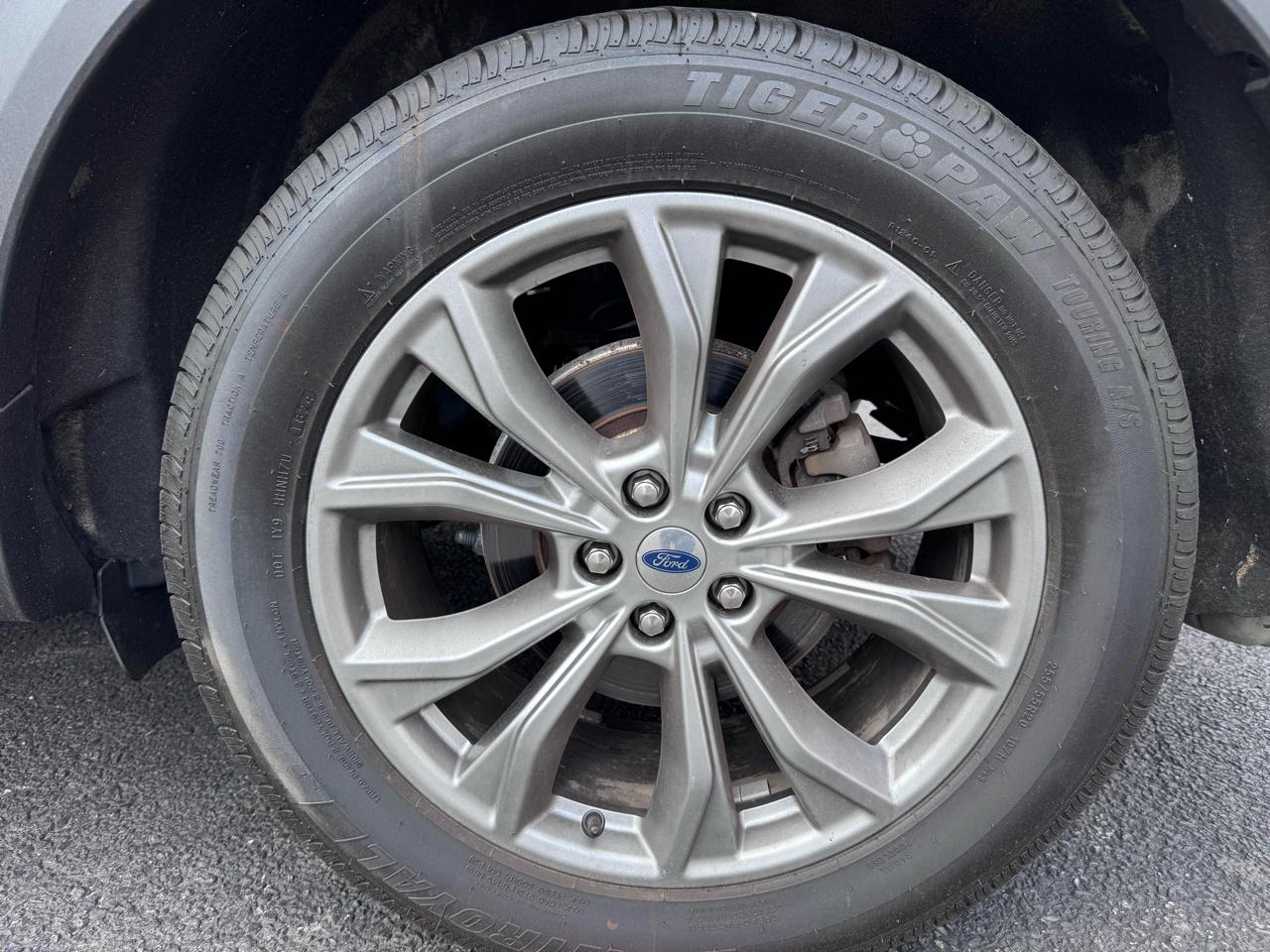 Ford Explorer XLT 4WD 2020