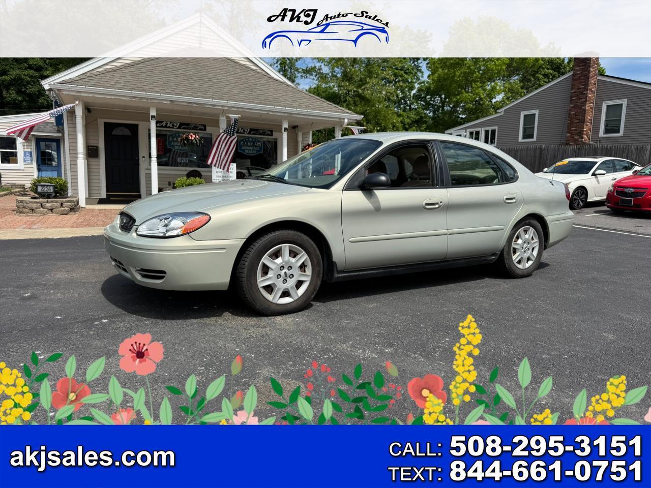 2006 Ford Taurus 4dr Sdn SE