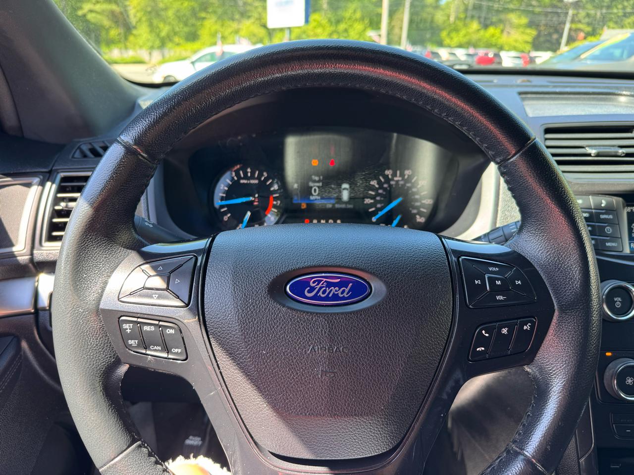 Ford Explorer XLT 4WD 2018
