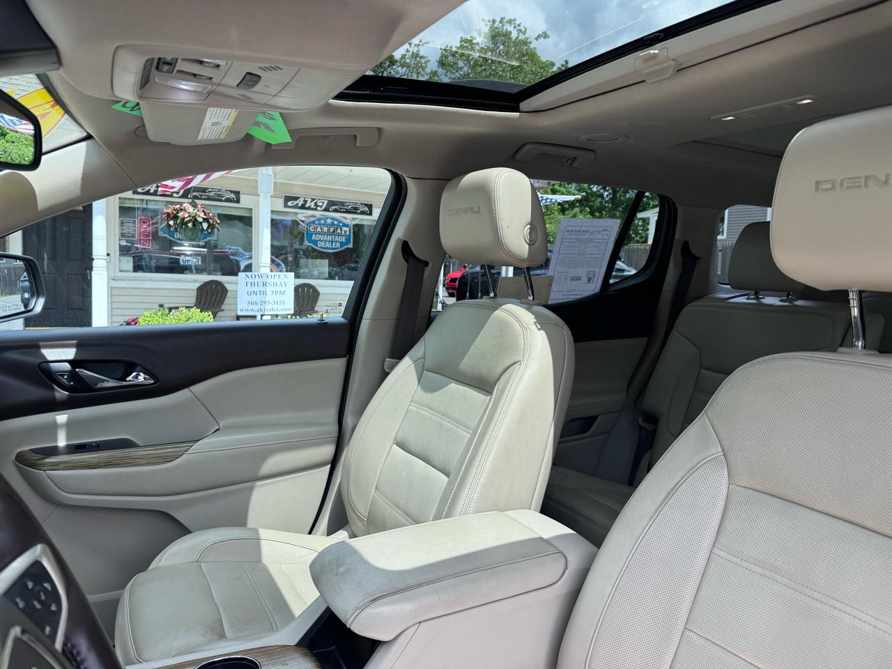 GMC Acadia AWD 4dr Denali 2017