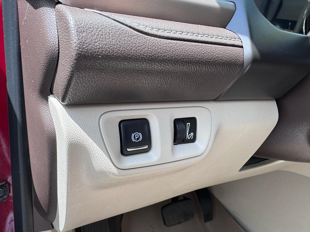 GMC Acadia AWD 4dr Denali 2017