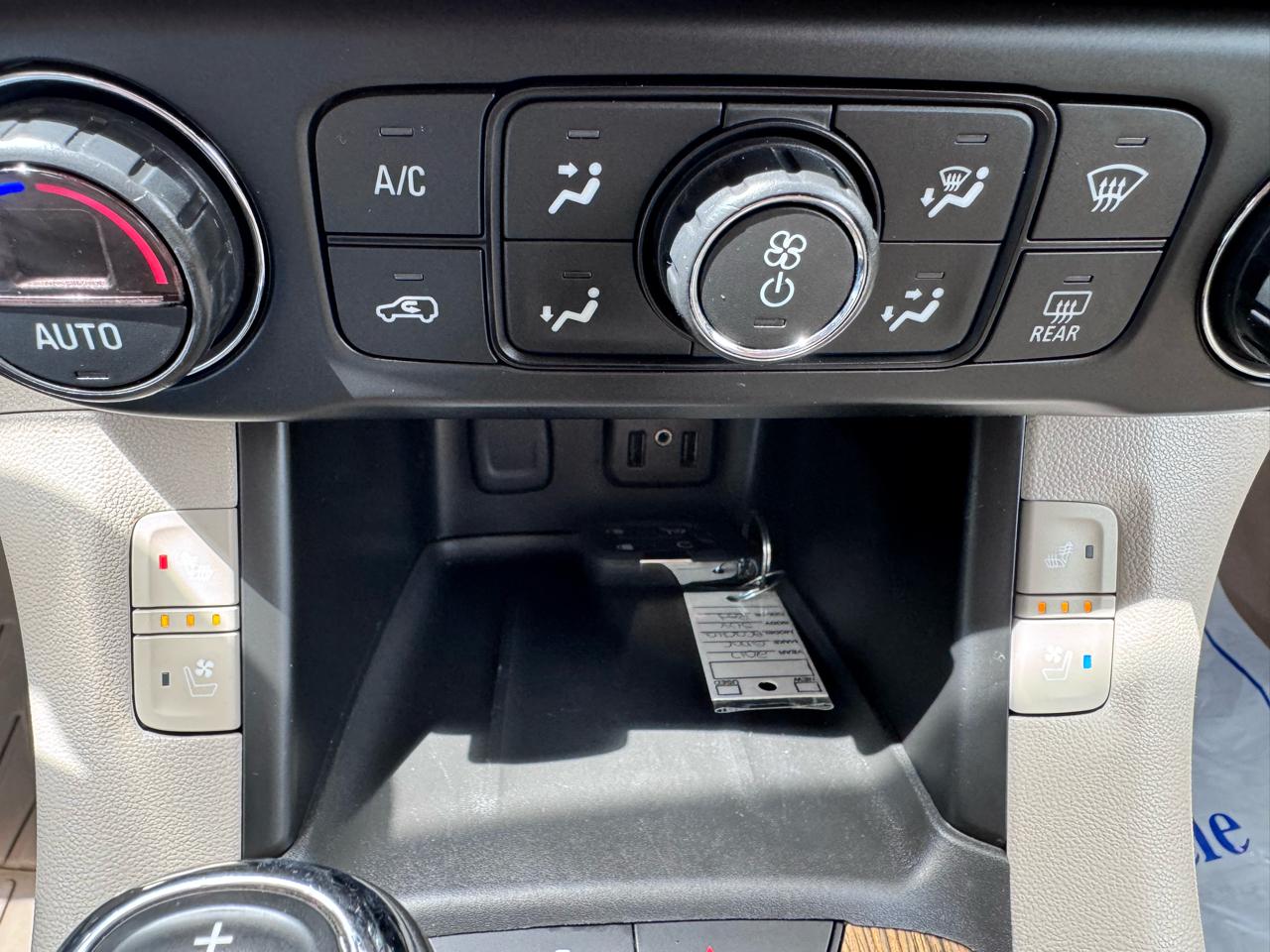 GMC Acadia AWD 4dr Denali 2017