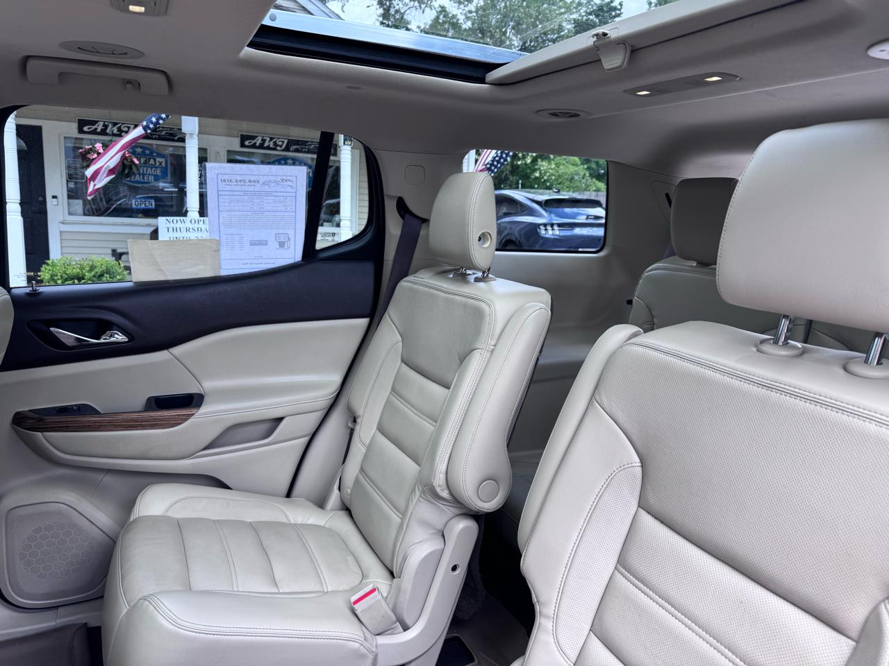 GMC Acadia AWD 4dr Denali 2017
