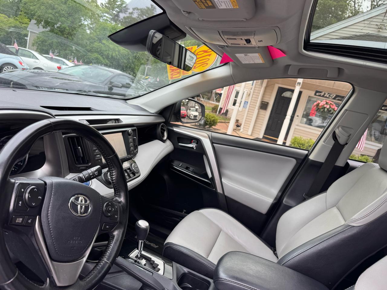 Toyota RAV4 Hybrid Limited AWD (Natl) 2018