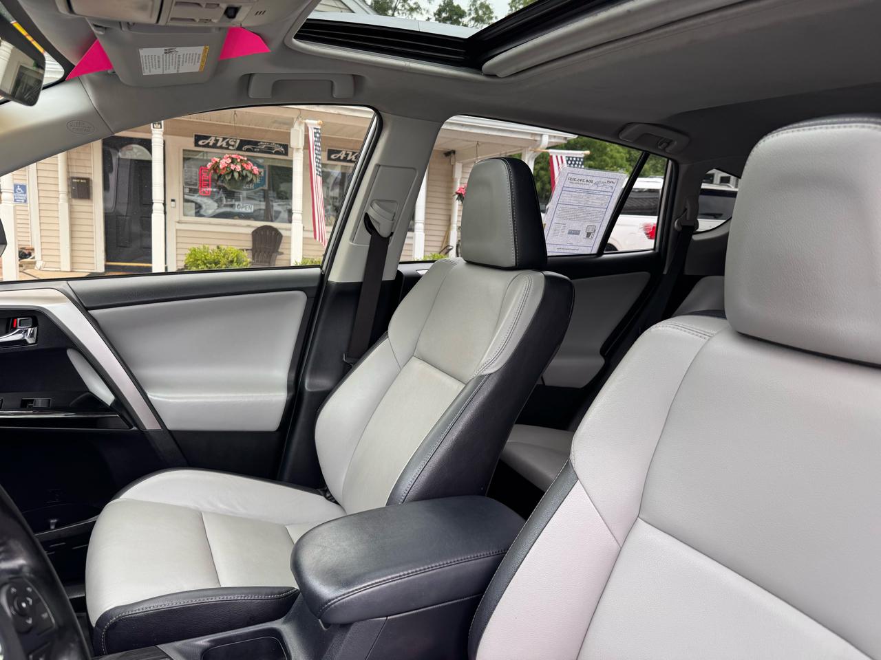 Toyota RAV4 Hybrid Limited AWD (Natl) 2018