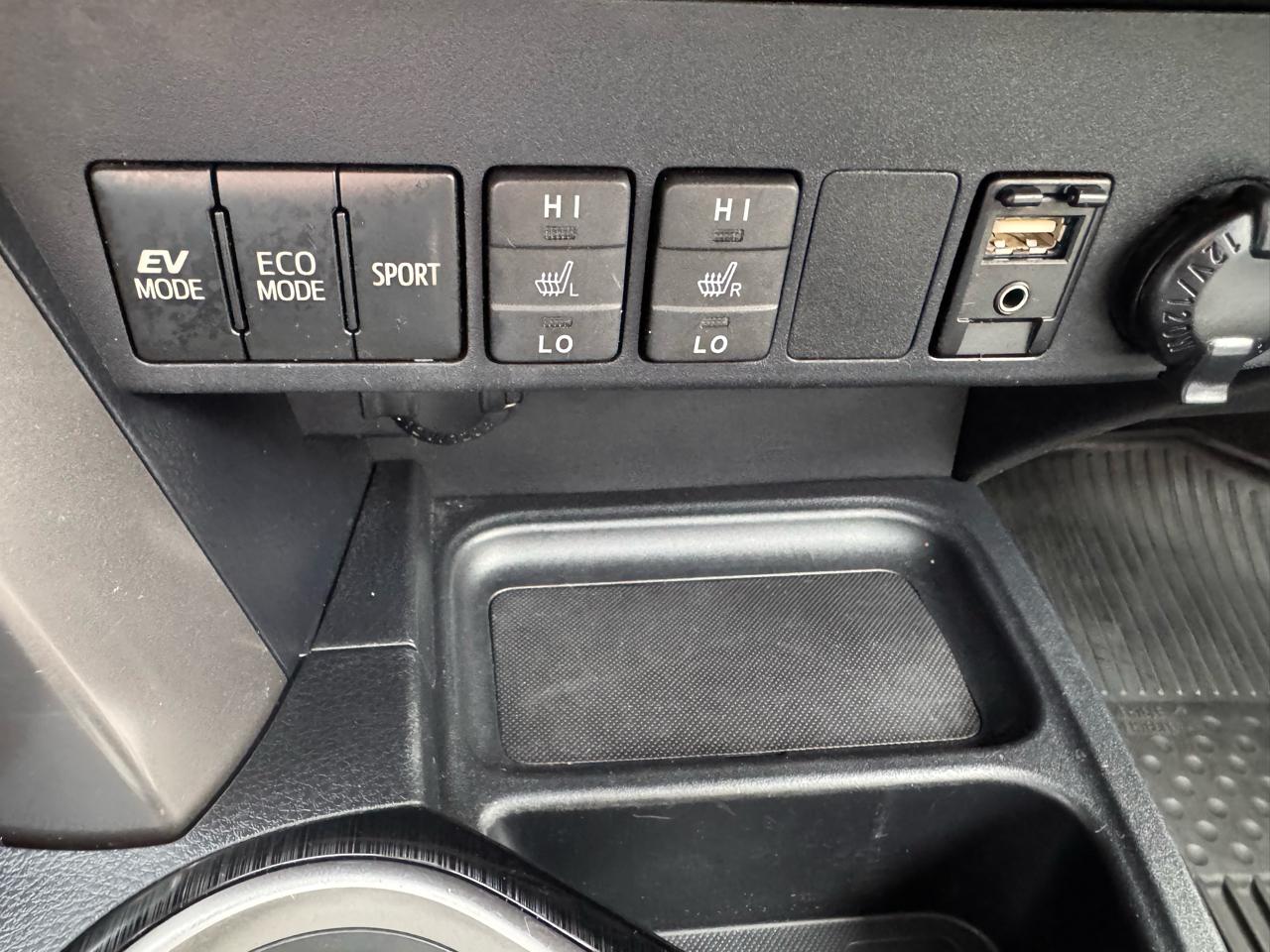 Toyota RAV4 Hybrid Limited AWD (Natl) 2018