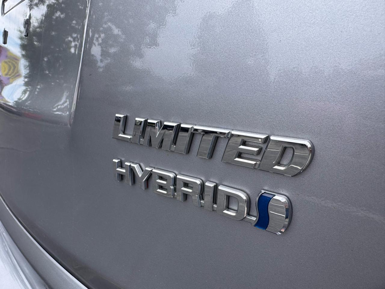 Toyota RAV4 Hybrid Limited AWD (Natl) 2018