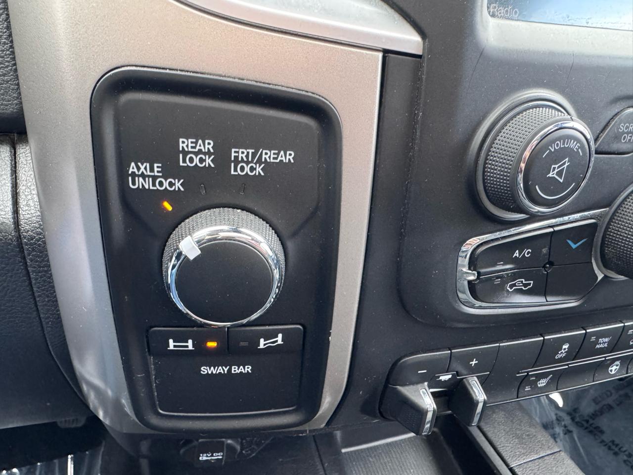 RAM 2500 4WD Crew Cab 149" Power Wagon 2015