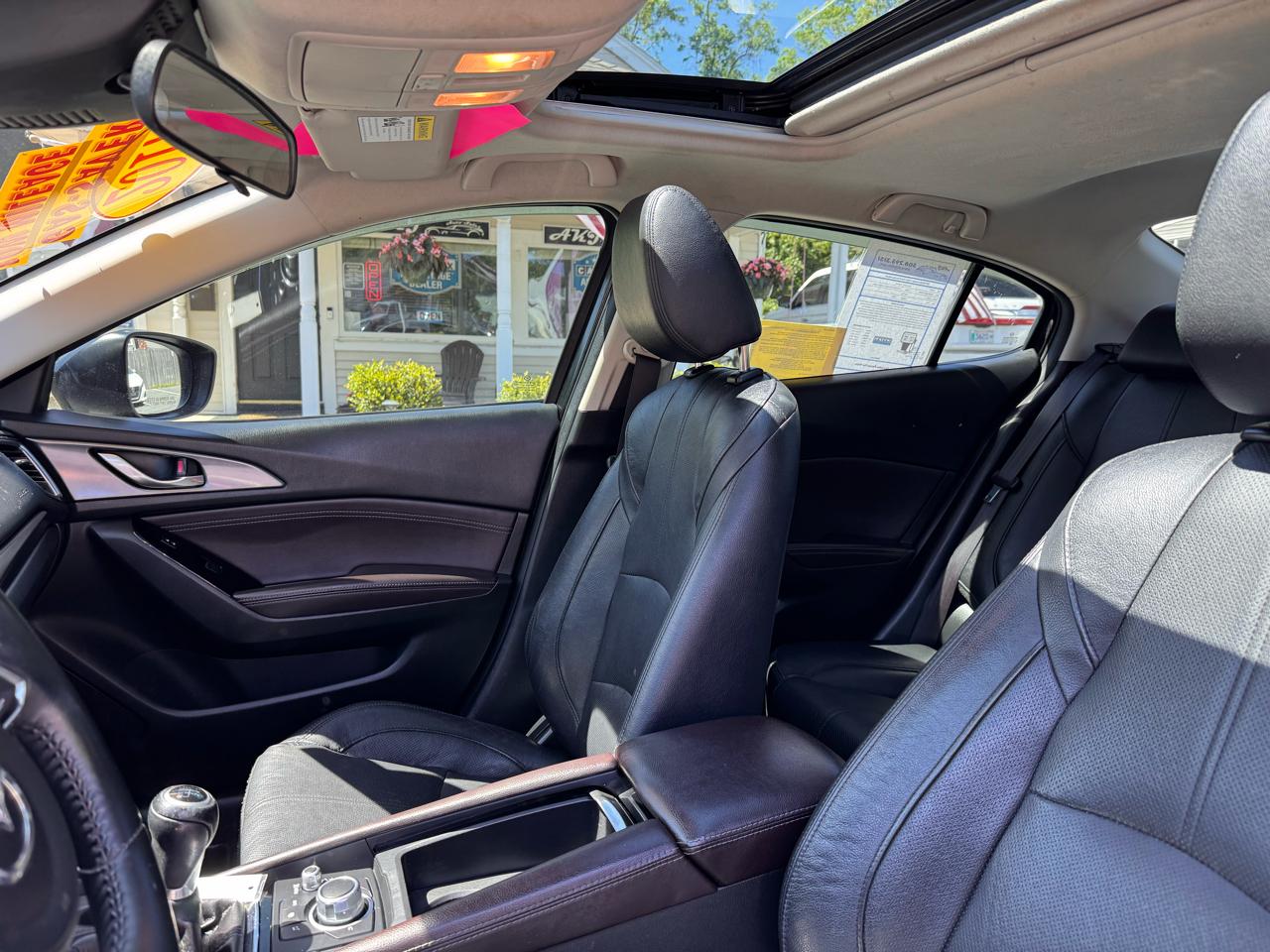 Mazda Mazda3 4-Door Grand Touring Manual 2017