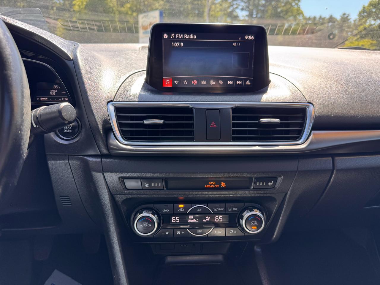 Mazda Mazda3 4-Door Grand Touring Manual 2017