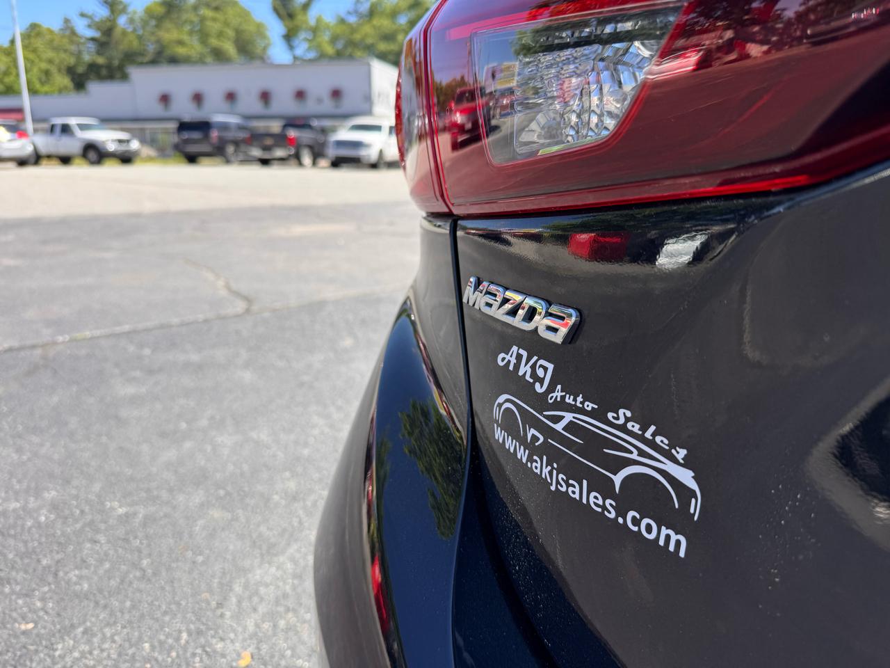 Mazda Mazda3 4-Door Grand Touring Manual 2017