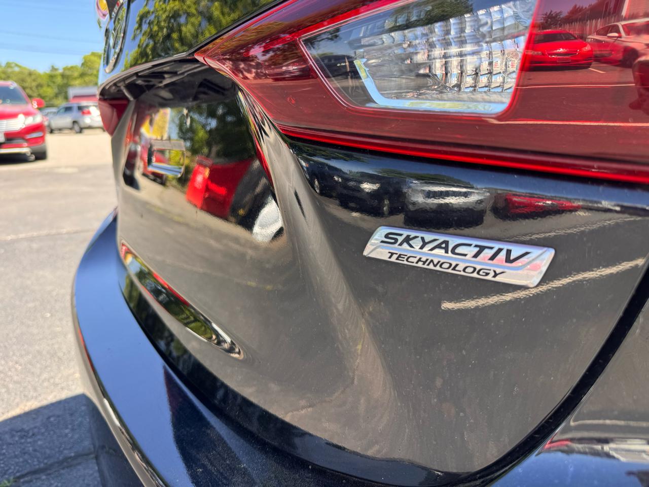 Mazda Mazda3 4-Door Grand Touring Manual 2017