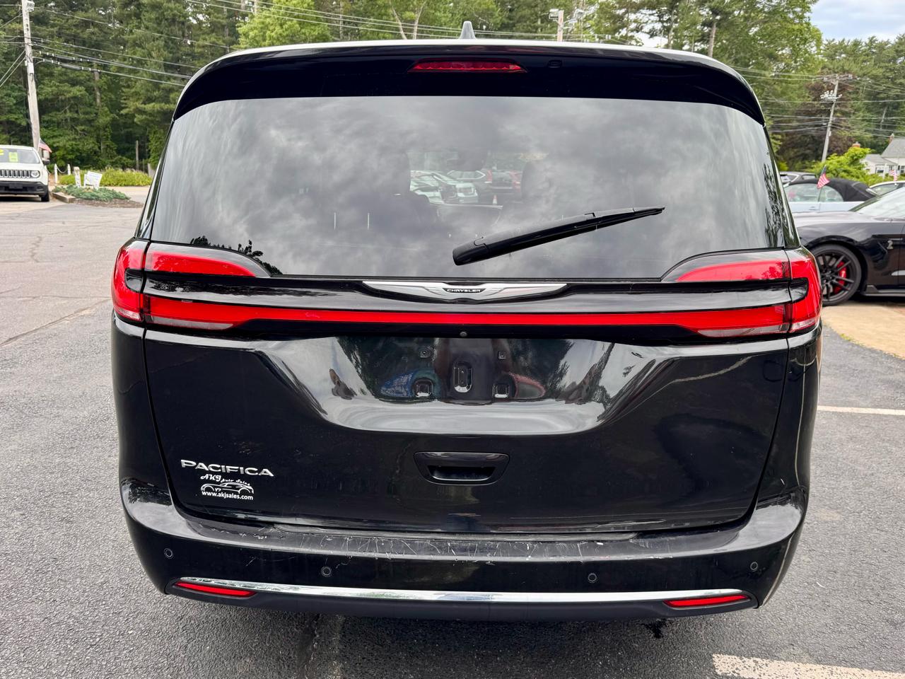 Chrysler Pacifica Touring L FWD 2022