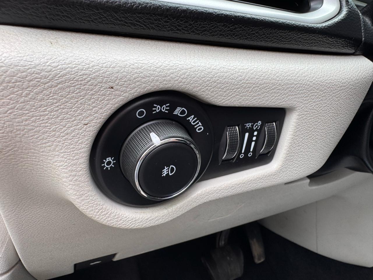 Chrysler Pacifica Touring L FWD 2022