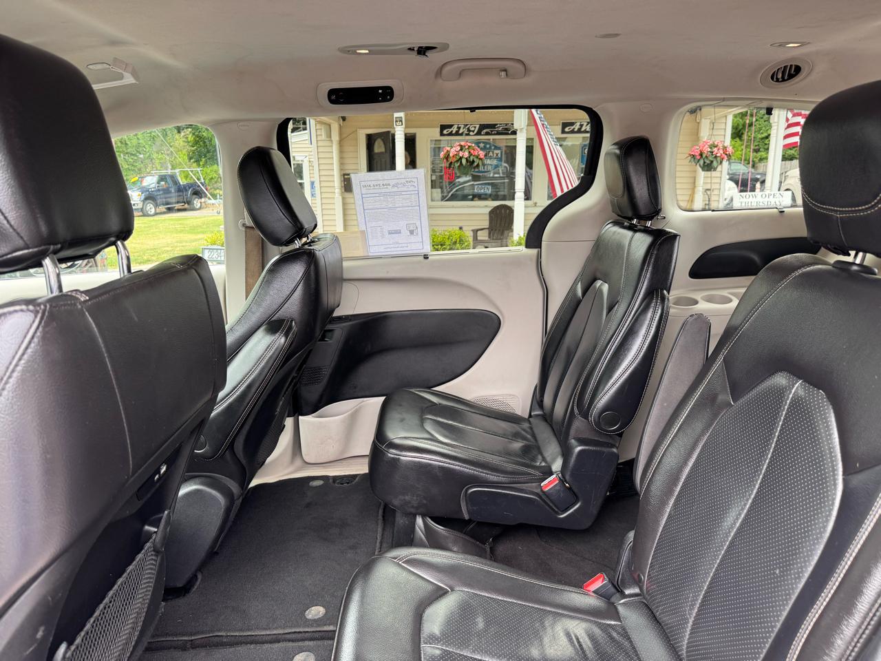 Chrysler Pacifica Touring L FWD 2022