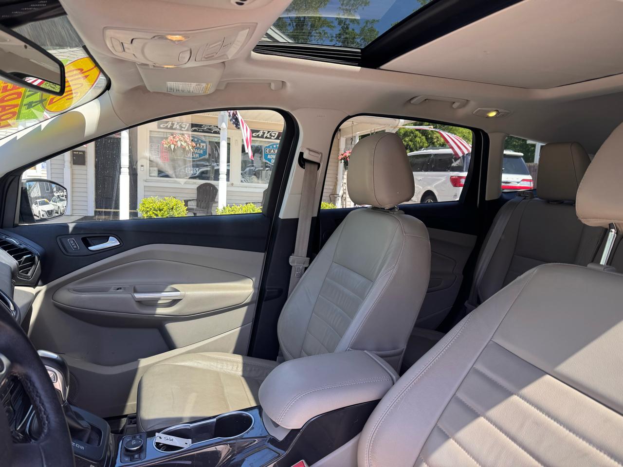 Ford Escape 4WD 4dr Titanium 2016