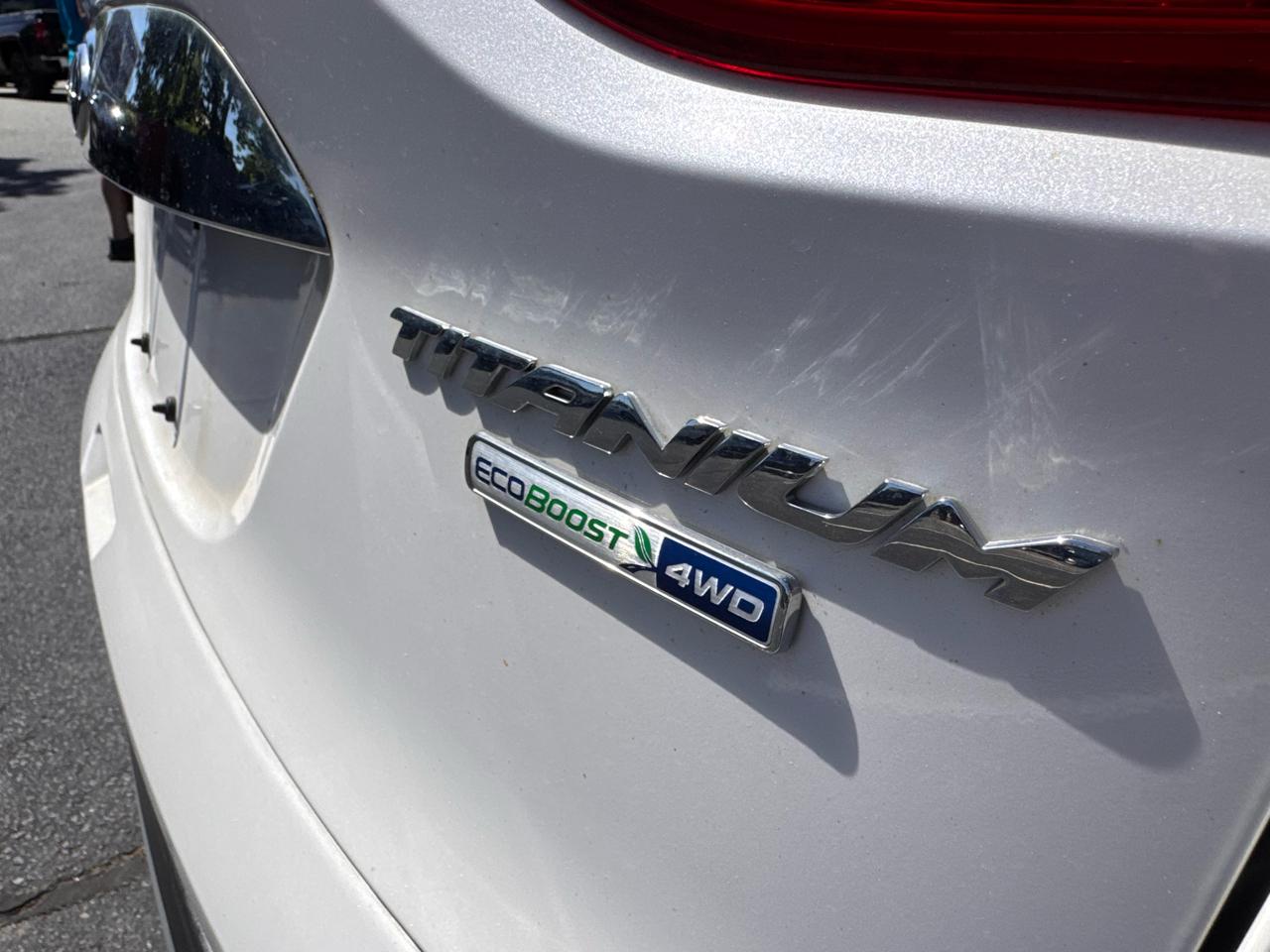 Ford Escape 4WD 4dr Titanium 2016
