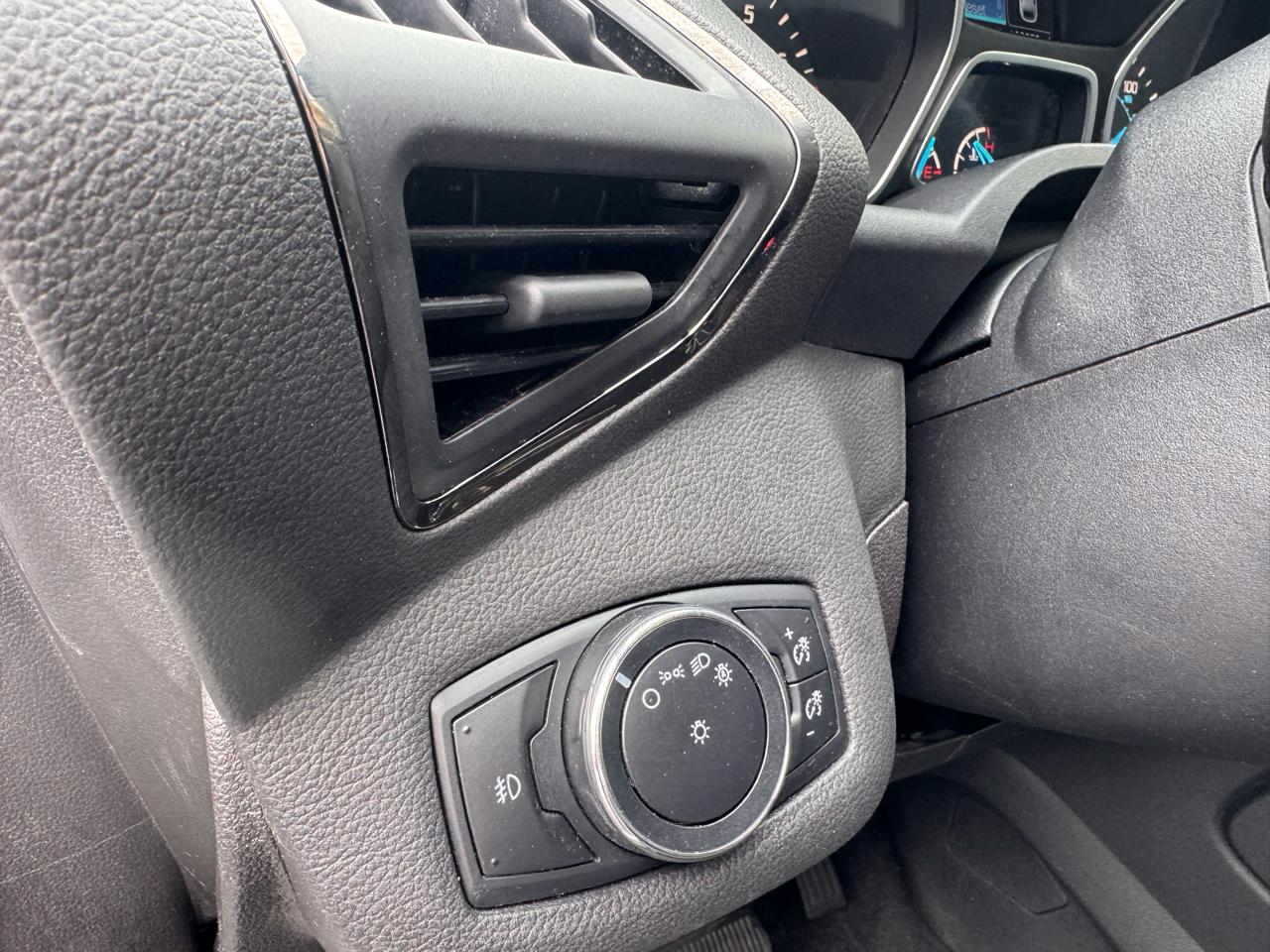 Ford Escape 4WD 4dr Titanium 2015