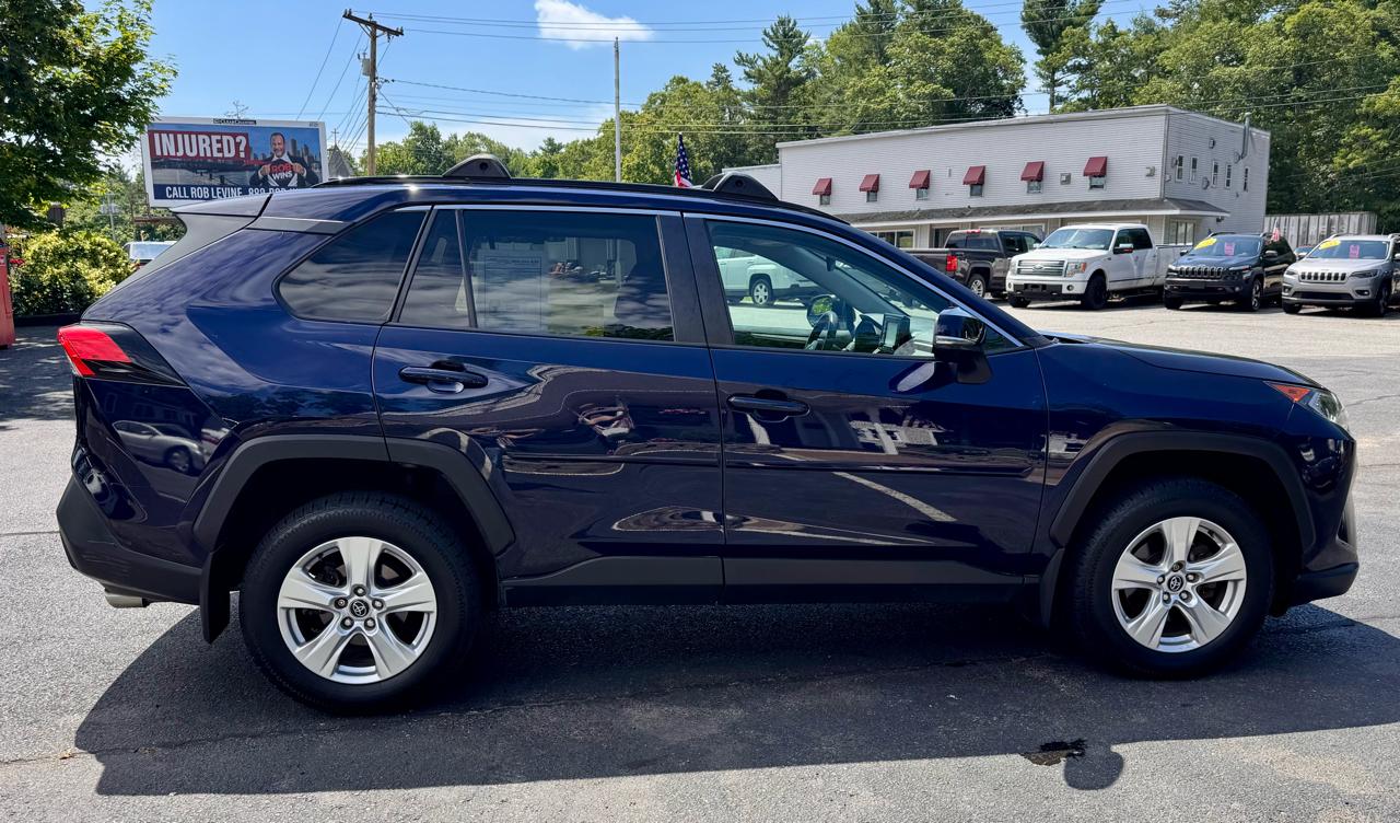 Toyota RAV4 XLE AWD (Natl) 2020