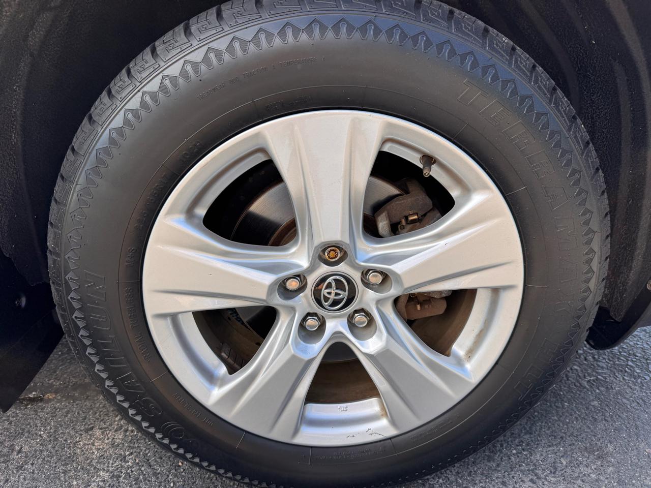 Toyota RAV4 XLE AWD (Natl) 2020
