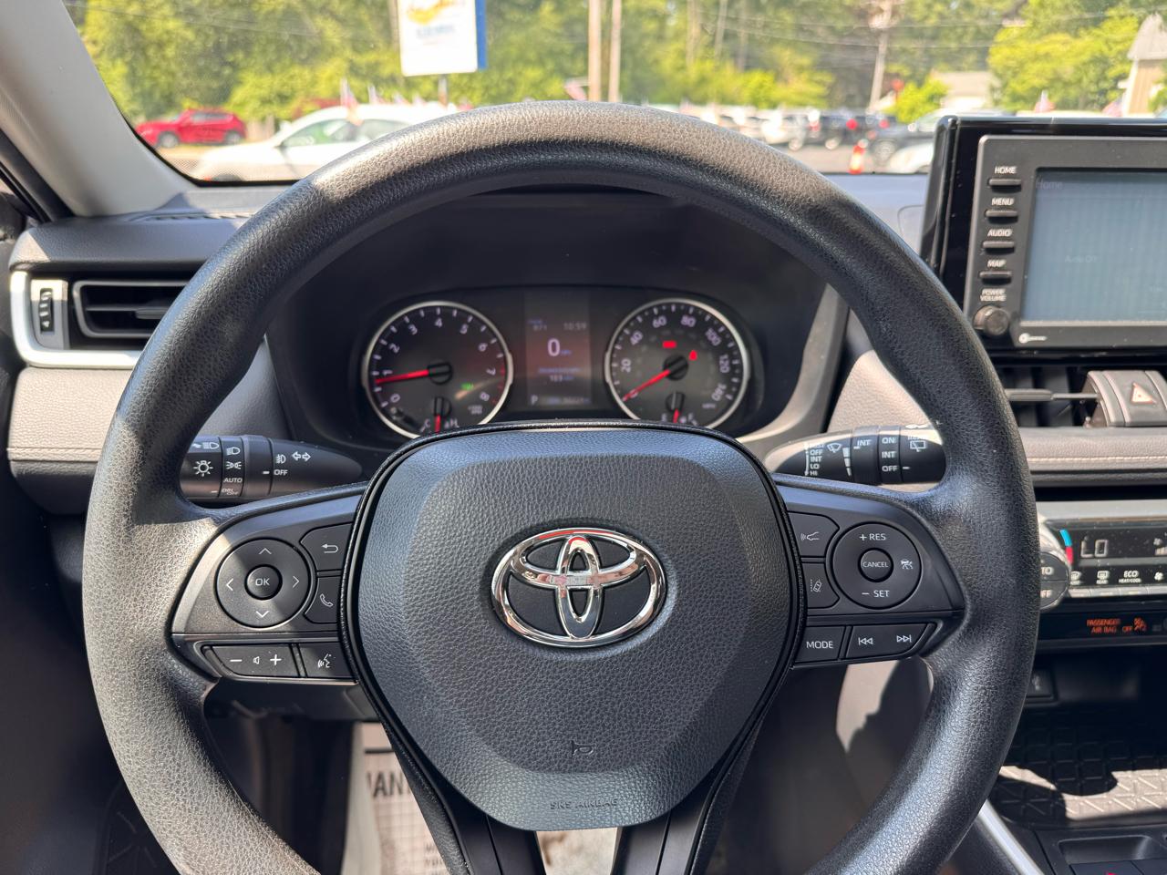 Toyota RAV4 XLE AWD (Natl) 2020