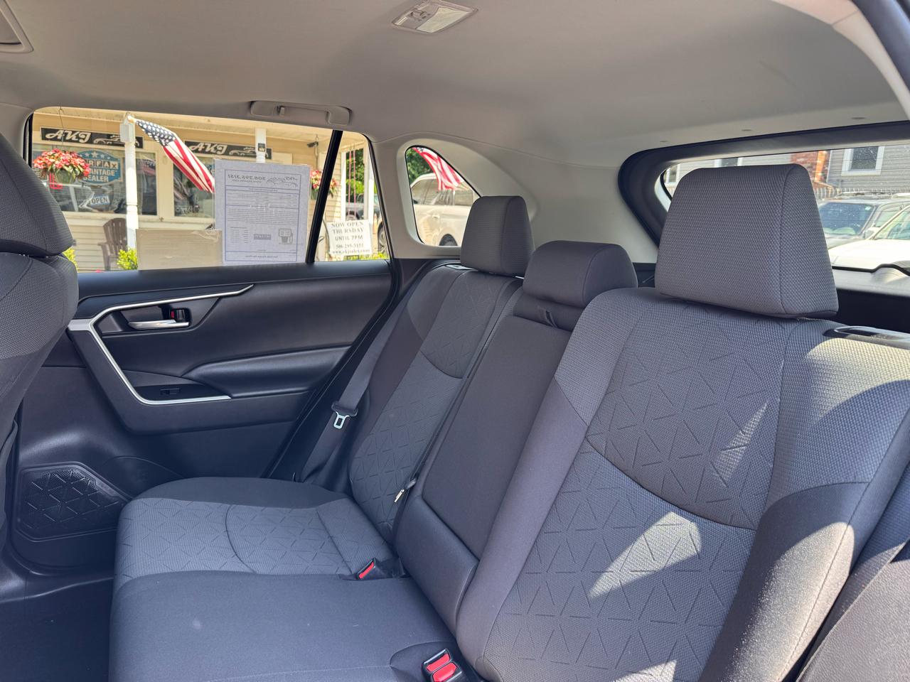 Toyota RAV4 XLE AWD (Natl) 2020