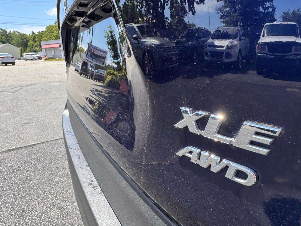 Toyota RAV4 XLE AWD (Natl) 2020