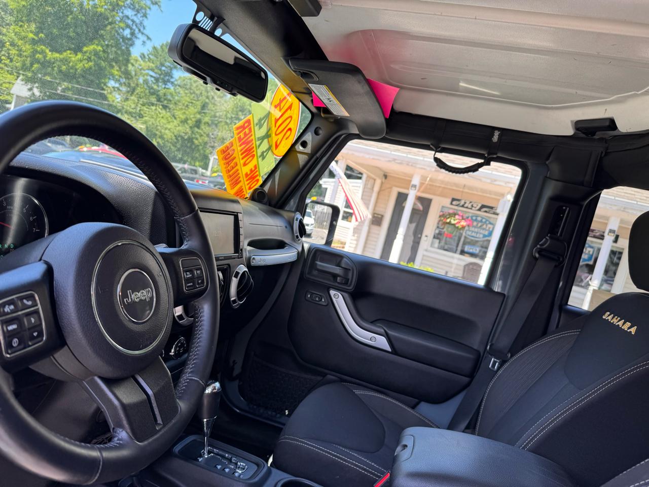 Jeep Wrangler Unlimited 4WD 4dr Sahara 2014