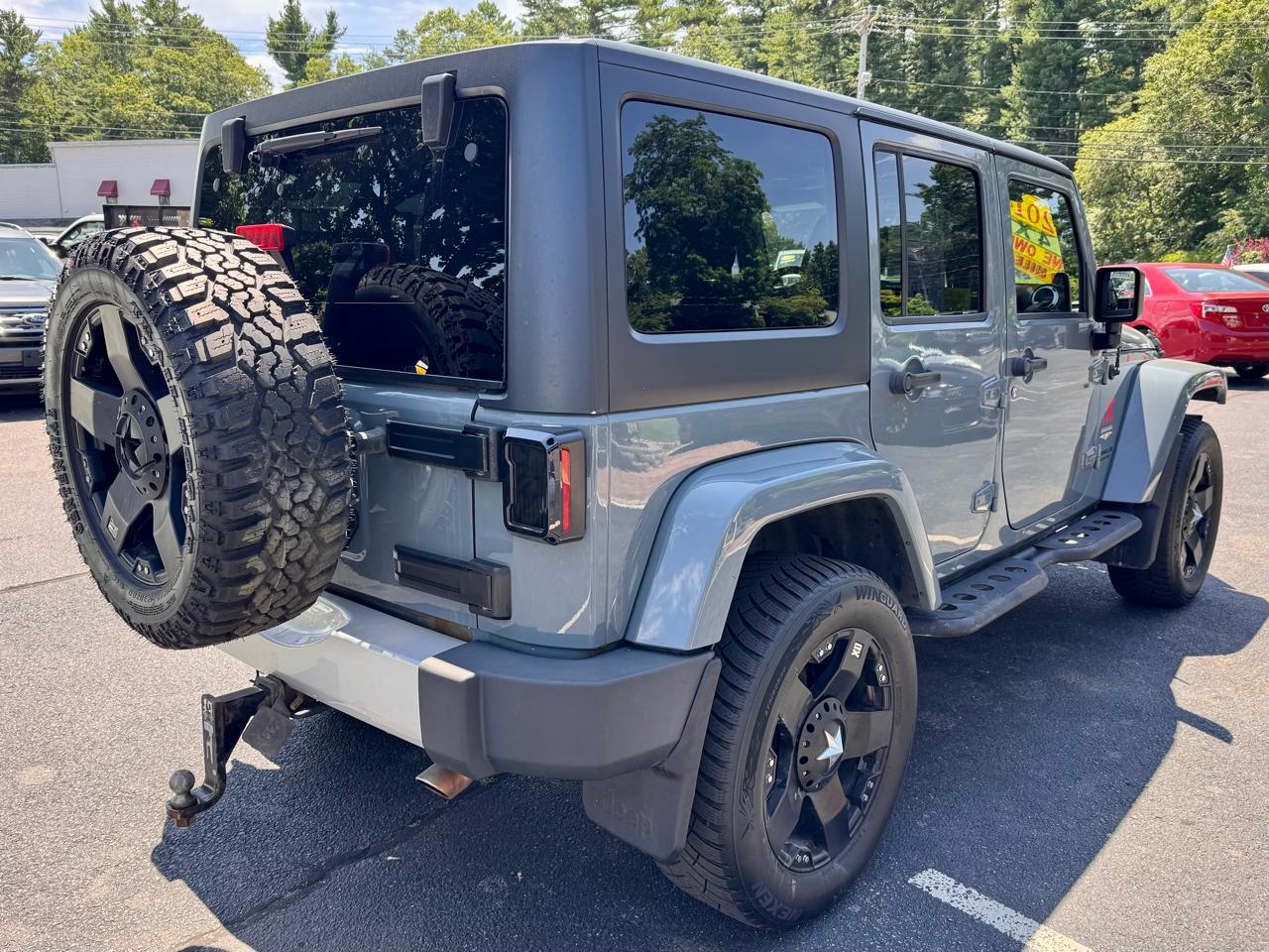 Jeep Wrangler Unlimited 4WD 4dr Sahara 2014