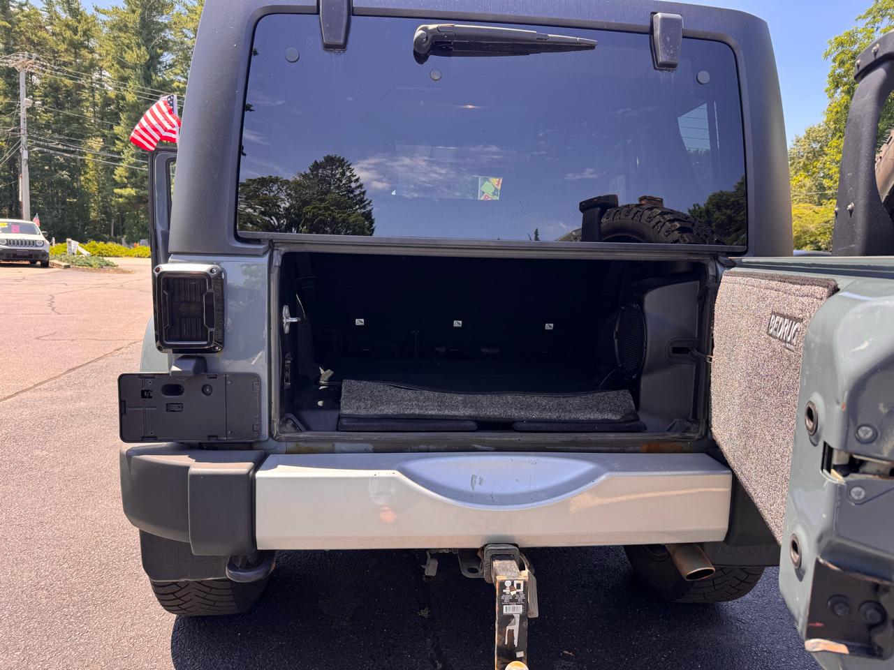 Jeep Wrangler Unlimited 4WD 4dr Sahara 2014